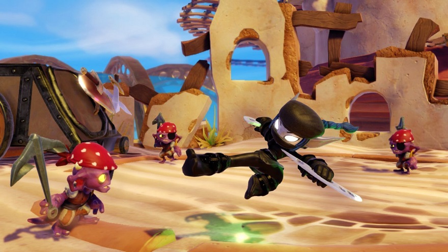 Dark Ninja Stealth Elf about to deliver a blow upon a Pirate Slamspin